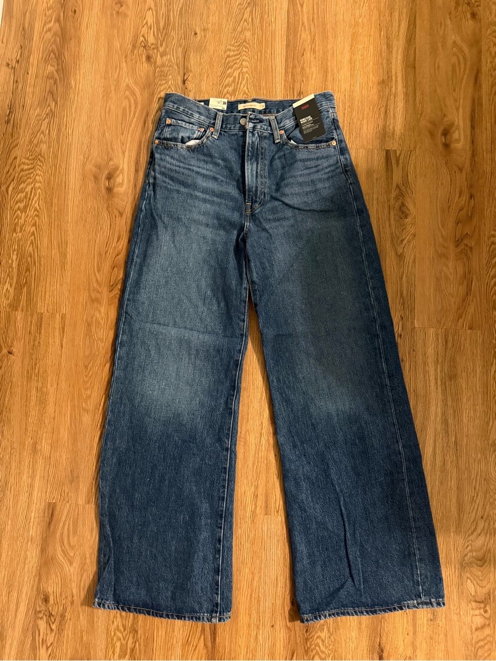 Women’s Levi’s  Wide Leg Blue Jeans *NWT*